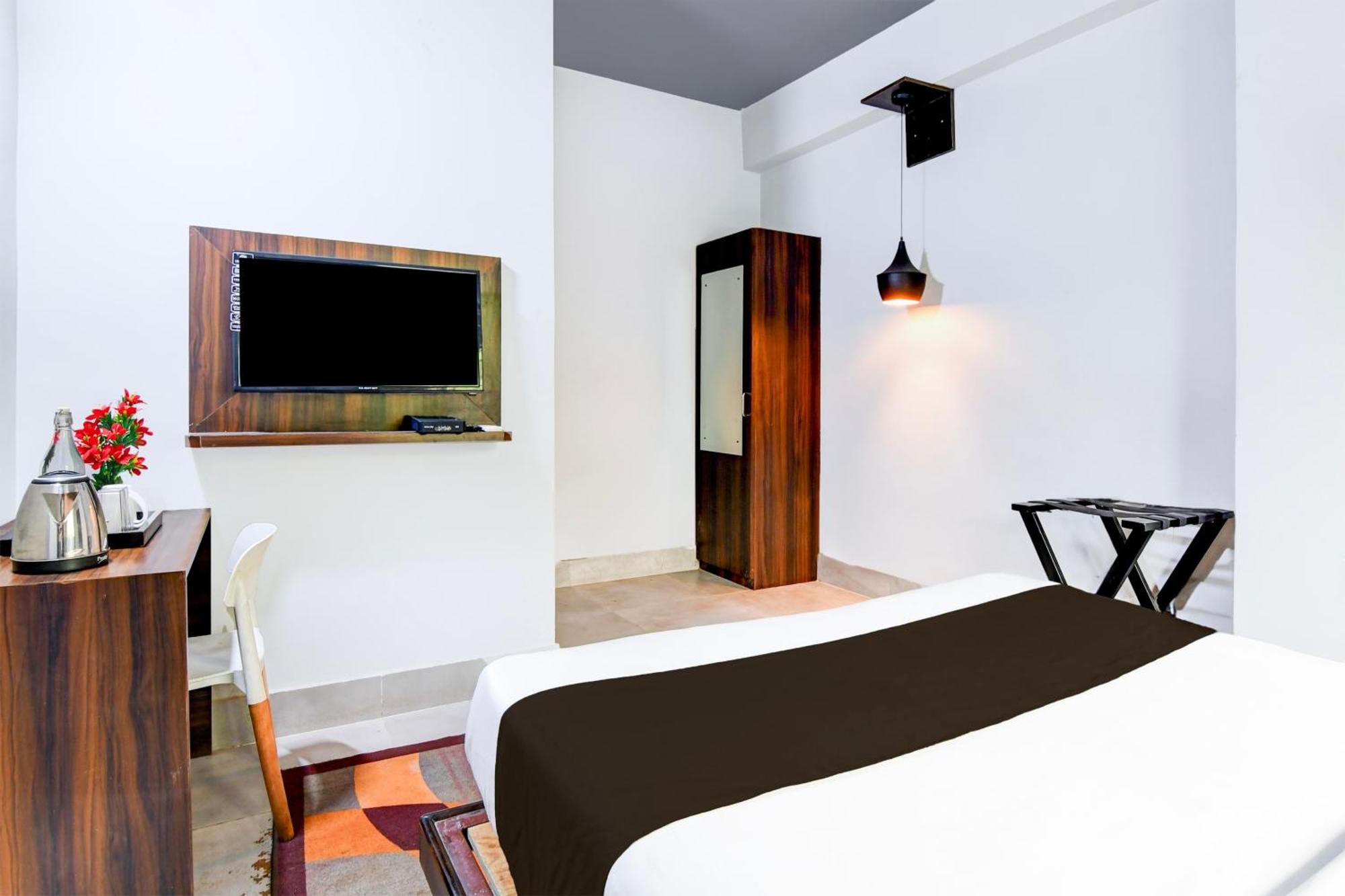 Super Townhouse Chandrasekharpur Бхубанешвара Экстерьер фото