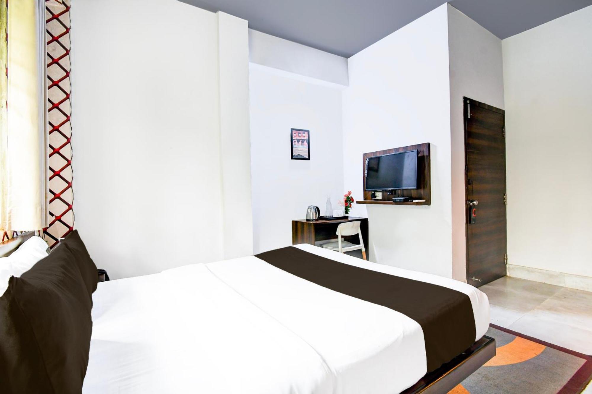 Super Townhouse Chandrasekharpur Бхубанешвара Экстерьер фото