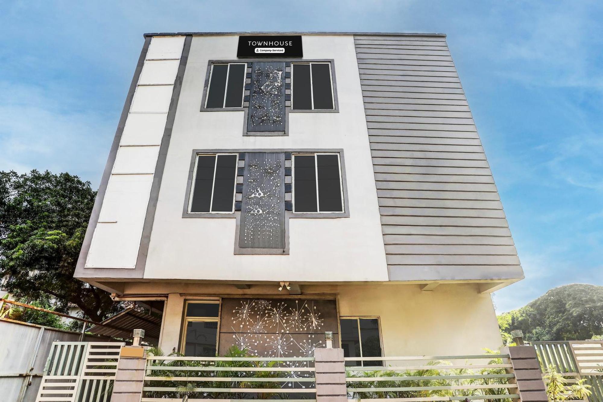 Super Townhouse Chandrasekharpur Бхубанешвара Экстерьер фото